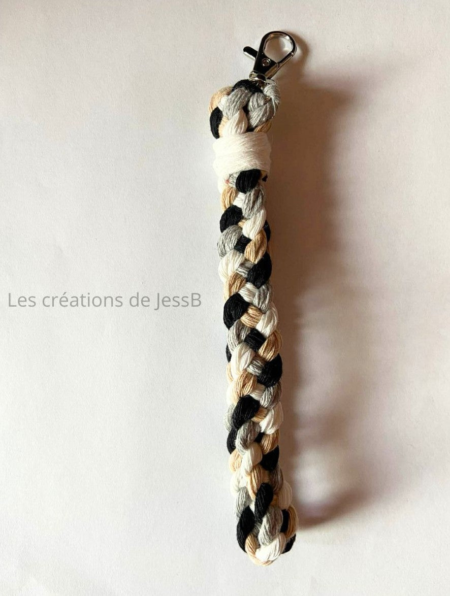 Porte-clé macramé artisanal (4 couleurs)