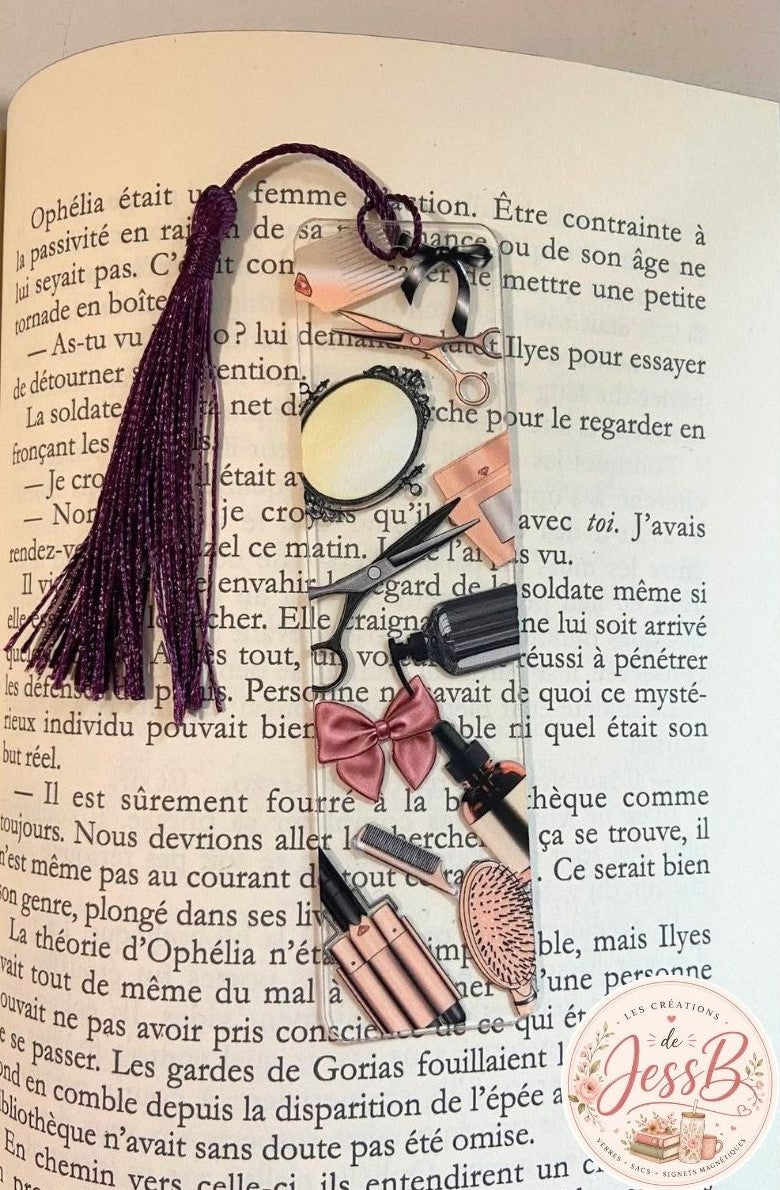 Signet acrylique – Coiffeuse