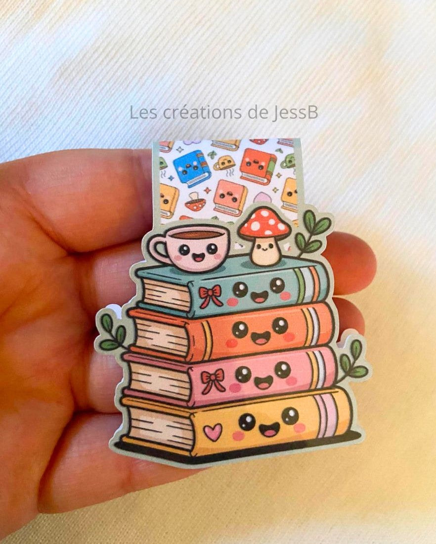 Signet magnétique – Pile de livres avec visage sourire, champignon & tasse