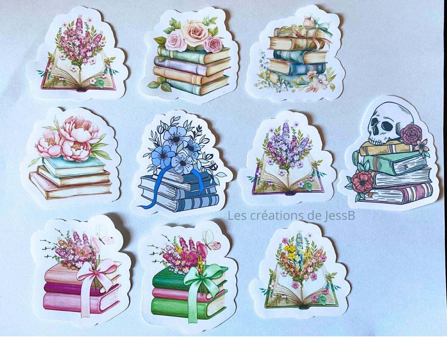 Ensemble de stickers livres et fleurs – Parfaits pour les amoureux de lecture