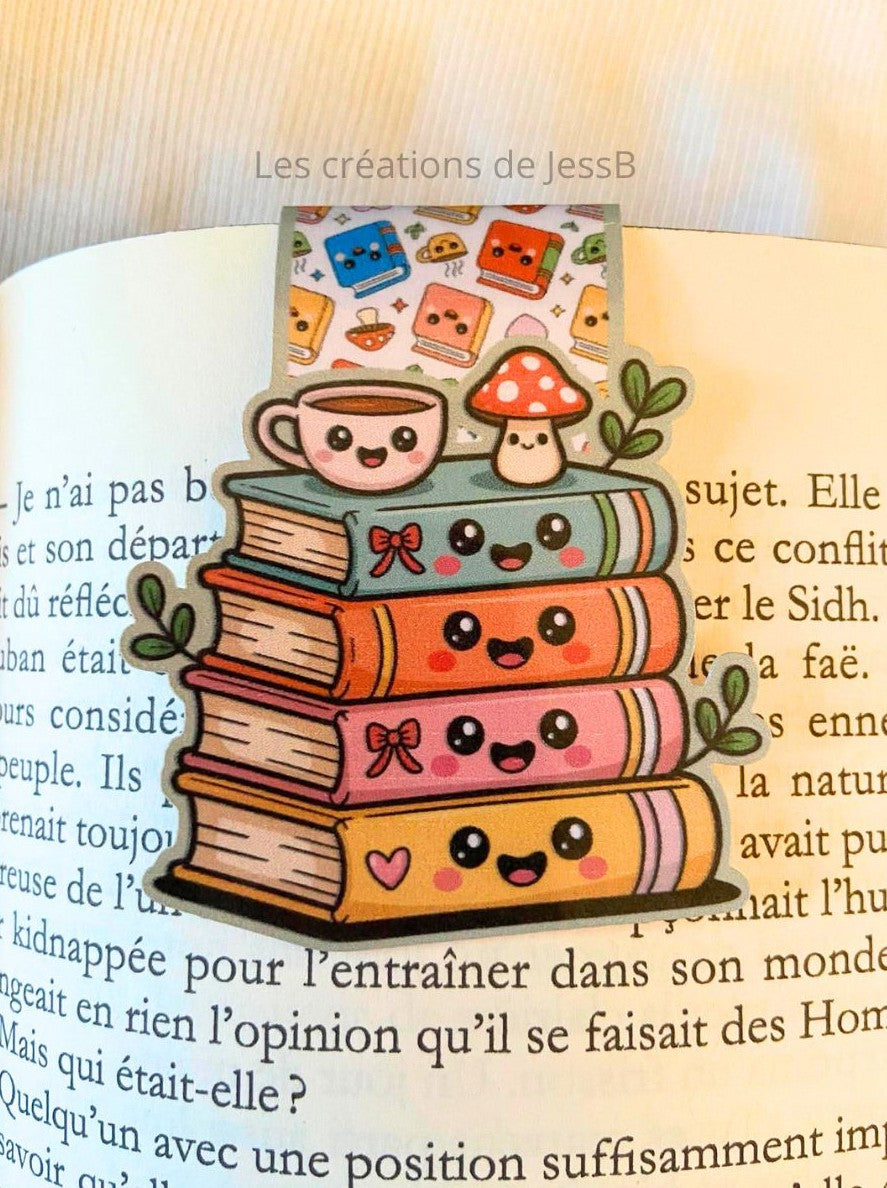 Signet magnétique – Pile de livres avec visage sourire, champignon & tasse